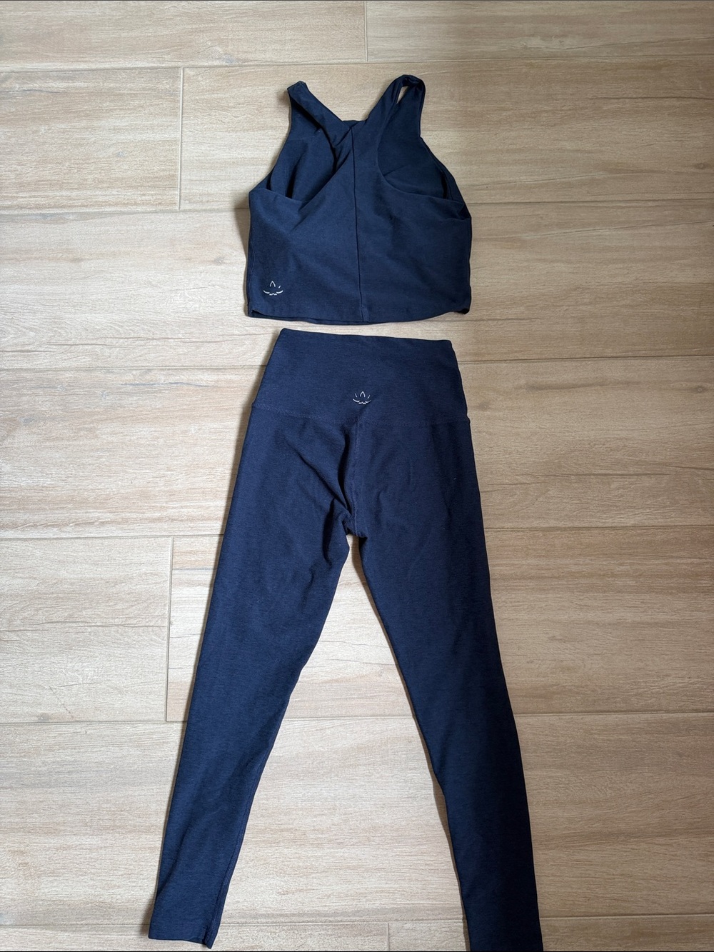 Beyond Yoga Black High-Waist Leggings and Racerback Crop Top Set - Picture 6 of 6